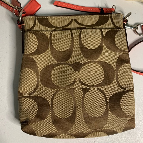 Coach Legacy Signature Swingpack Crossbody Bag And Wristlet - Picture 8 of 12